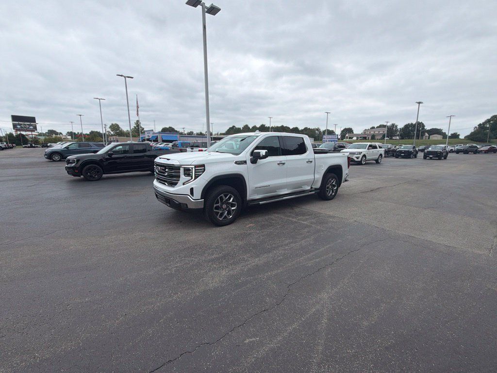 Used 2023 GMC Sierra 1500 SLT w/ SLT Premium Package AWD/4WD image 7