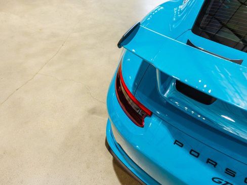 Used 2018 Porsche 911 GT3 RWD image 17