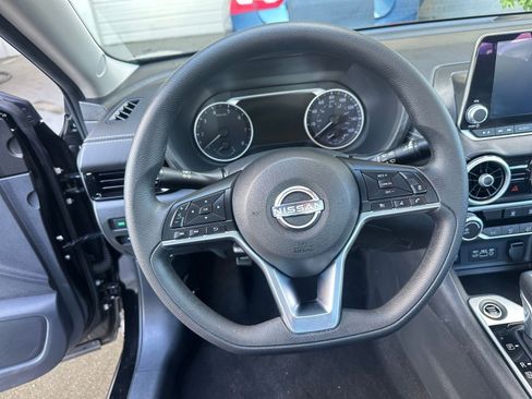 Used 2025 Nissan Sentra SV image 28