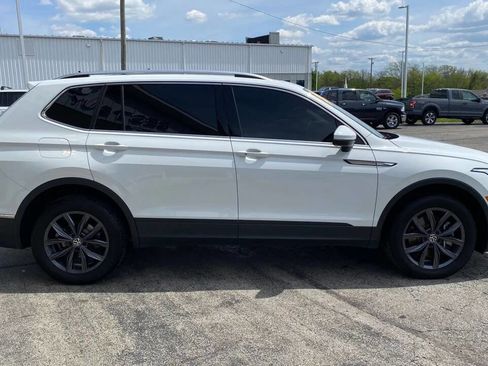 Used 2022 Volkswagen Tiguan SE image 6