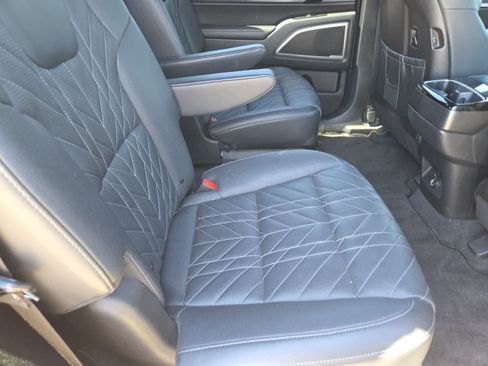 Used 2025 Kia Telluride EX X-Line AWD/4WD image 19
