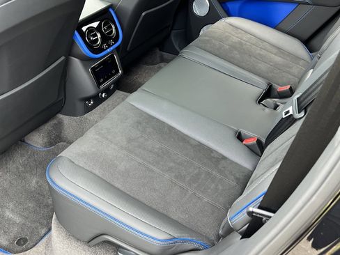 Certified 2025 Bentley Bentayga image 21
