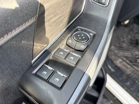 Used 2024 Ford F150 Lightning Lariat image 17