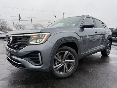 Used 2024 Volkswagen Atlas Cross Sport SEL R-Line image 1