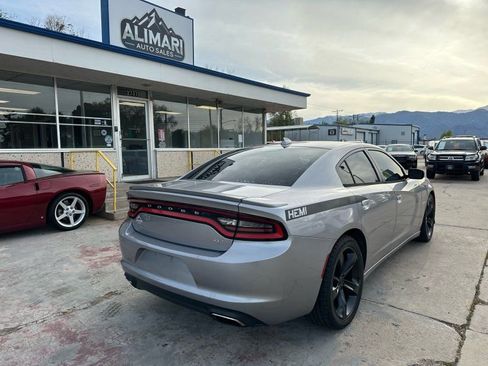 Used 2016 Dodge Charger R/T image 7