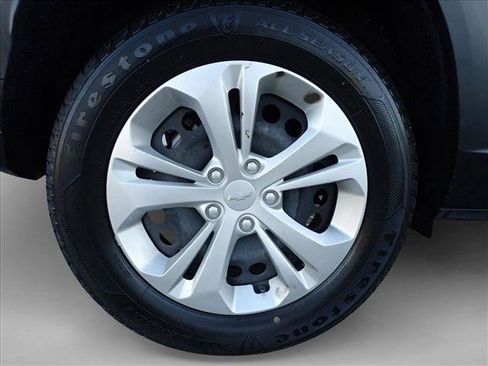 Used 2024 Chevrolet Trax LS w/ Driver Confidence Package FWD image 7