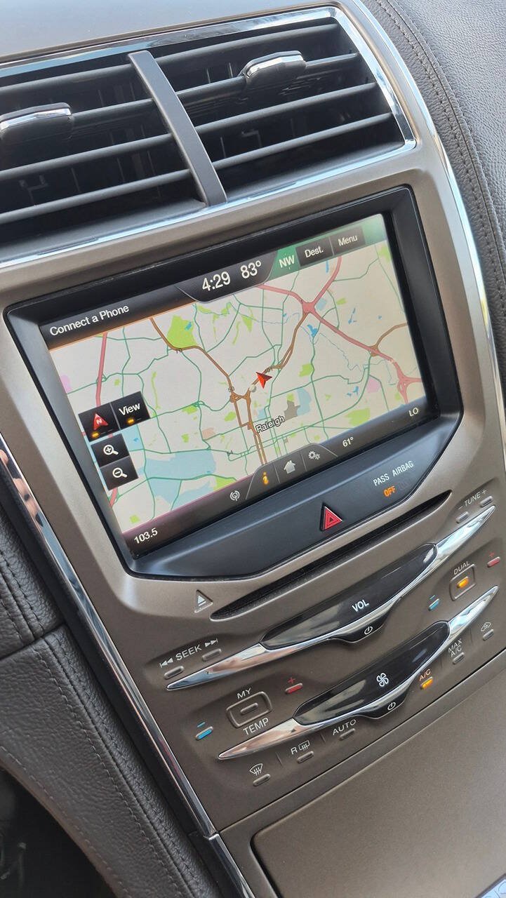 Used 2015 Lincoln MKX AWD w/ Equipment Group 102A image 58