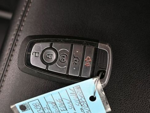 Used 2022 Ford Edge Titanium image 20