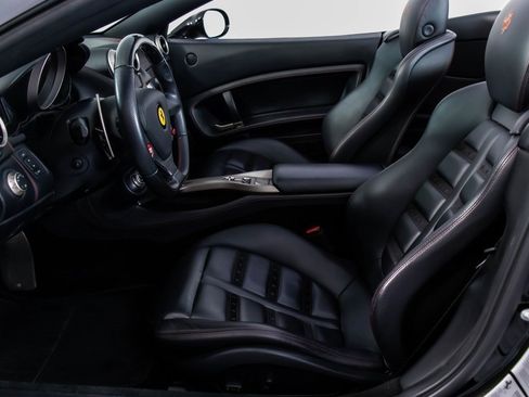 Used 2014 Ferrari California image 41