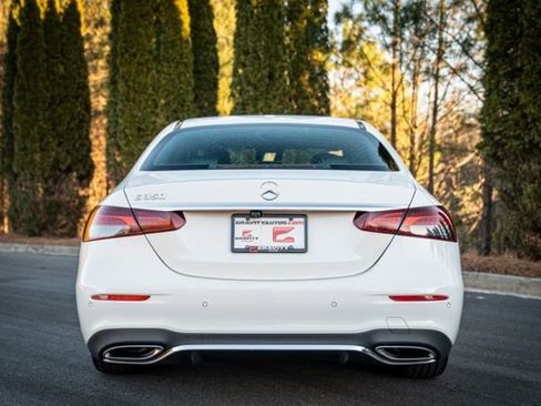 Used 2021 Mercedes-Benz E 350 Sedan w/ Premium Package image 17