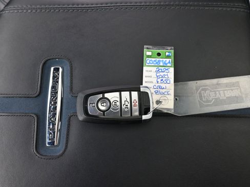 Used 2025 Ford F350 Platinum image 19