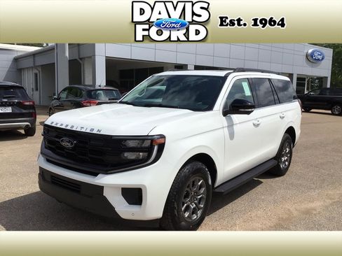 New 2026 Ford Expedition Active RWD image 1