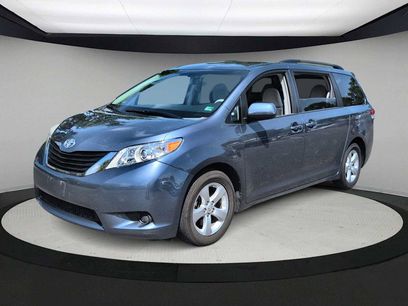 Used 2014 Toyota Sienna LE