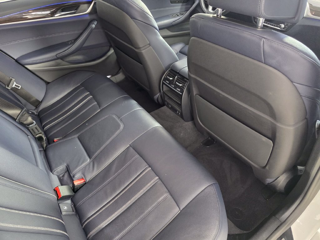 Used 2020 BMW 530i xDrive w/ Premium Package AWD/4WD image 28