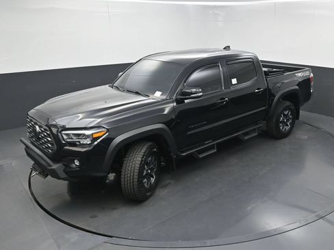 Used 2021 Toyota Tacoma TRD Off-Road AWD/4WD image 32