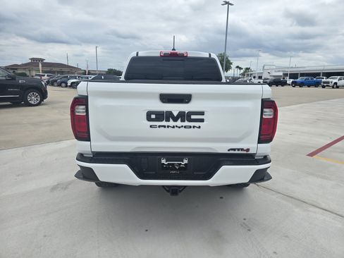 Used 2024 GMC Canyon AT4 AWD/4WD image 4