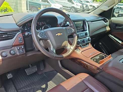Used 2019 Chevrolet Tahoe Premier AWD/4WD image 19