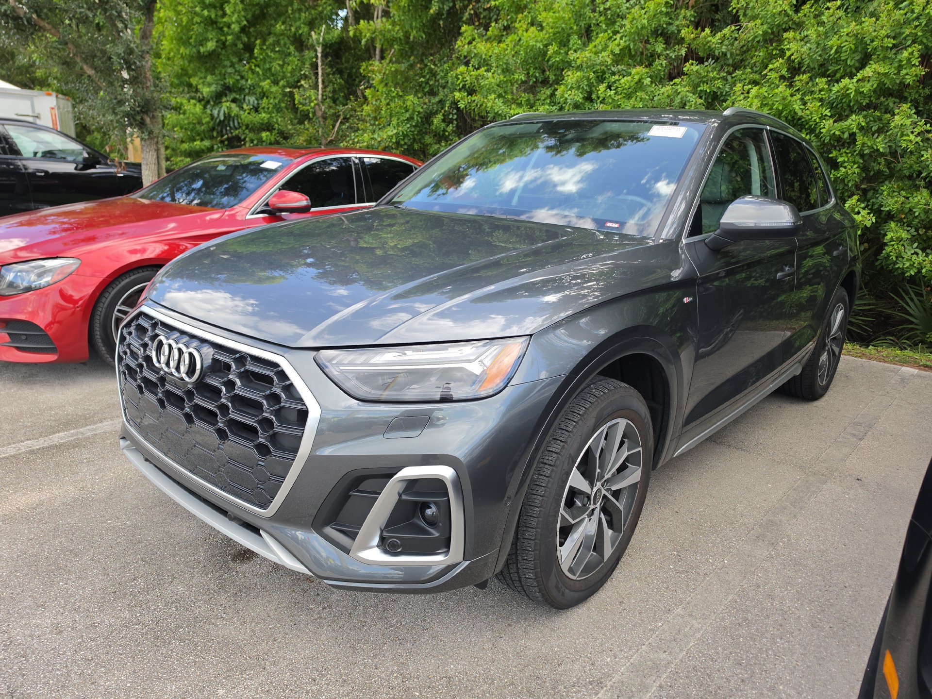 Used 2024 Audi Q5 2.0T Prestige w/ Prestige Package AWD/4WD image 3