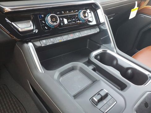 New 2026 GMC Sierra 2500 Denali Ultimate w/ Max Trailering Package AWD/4WD image 20