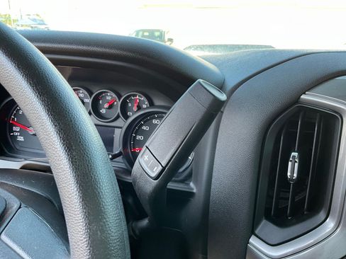Used 2026 Chevrolet Silverado 1500 Custom Trail Boss w/ Dark Appearance Package AWD/4WD image 11