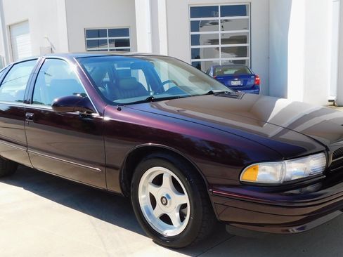 Used 1996 Chevrolet Impala SS RWD image 36