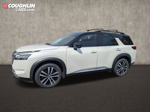 Certified 2023 Nissan Pathfinder Platinum AWD/4WD image 4