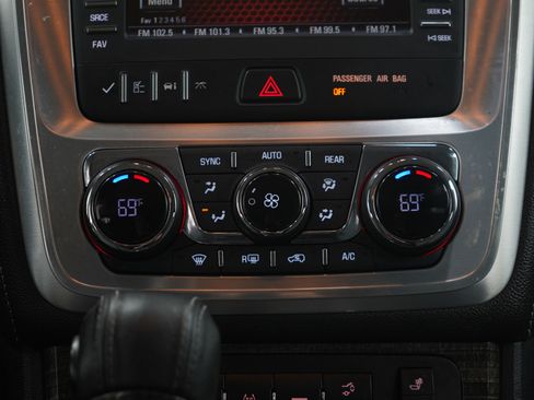 Used 2014 GMC Acadia SLT image 20