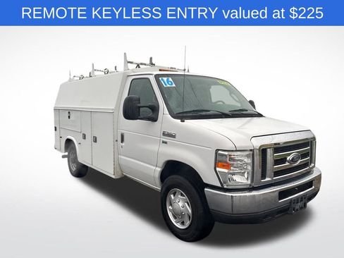 Used 2016 Ford E-350 and Econoline 350 Super Duty w/ Power Windows & Locks Group image 7