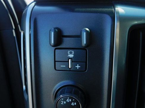 Used 2015 Chevrolet Silverado 2500 LT image 30