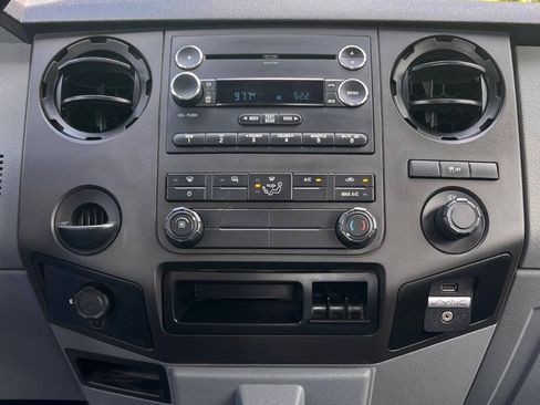 Used 2016 Ford F250 XL w/ Power Equipment Group RWD image 30