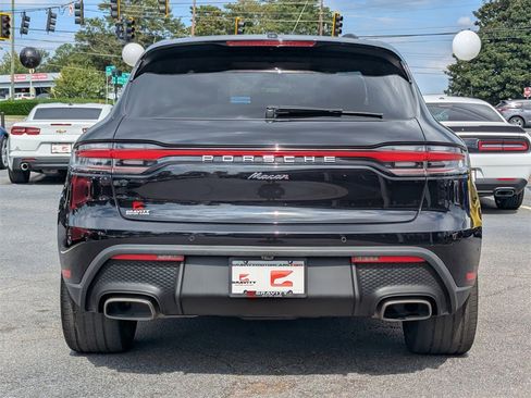 Used 2024 Porsche Macan Turbo image 25