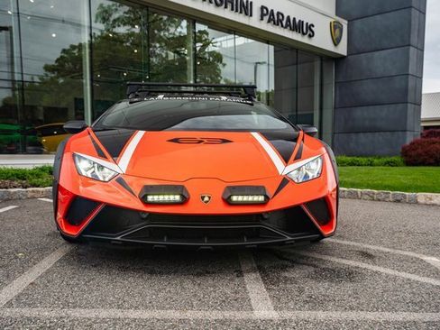 Used 2023 Lamborghini Huracan Sterrato image 3