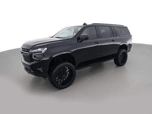 Used 2023 Chevrolet Suburban RST image 9