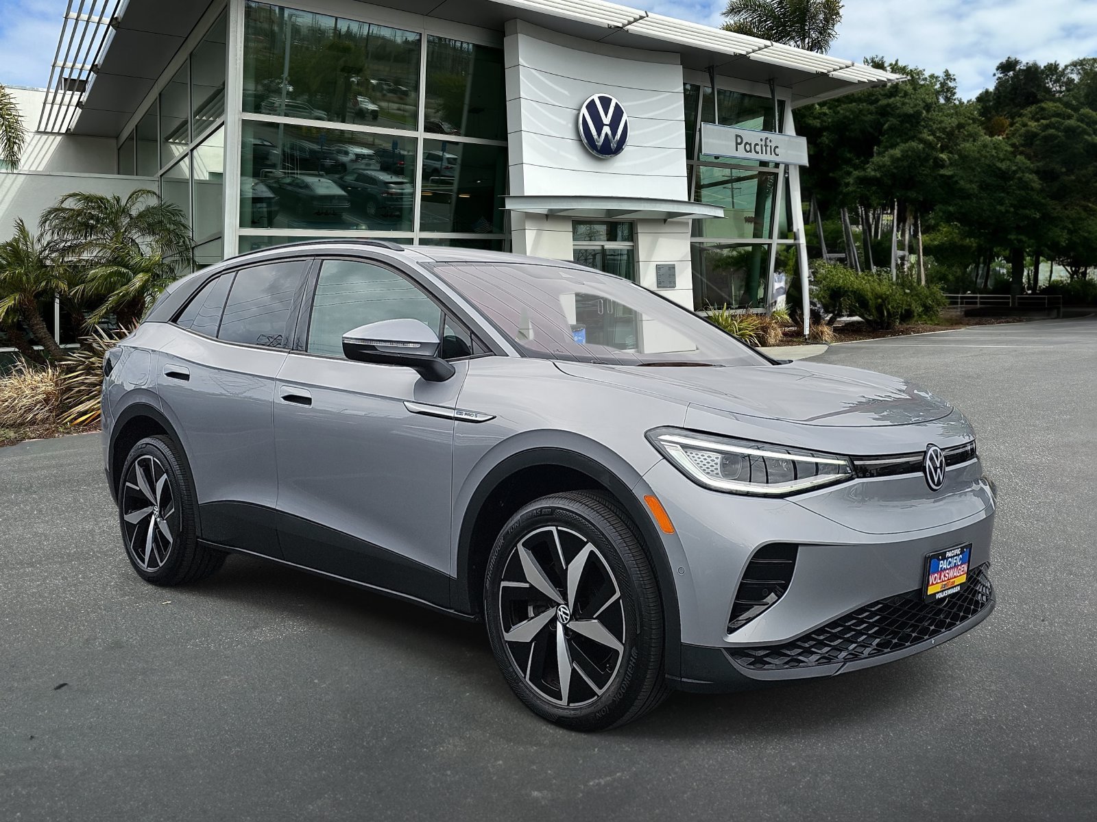Certified 2023 Volkswagen ID.4 Pro S AWD/4WD image 3