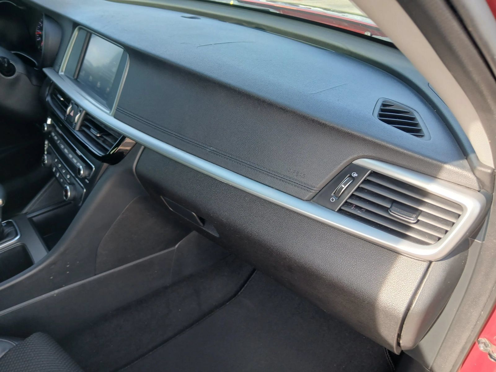 Used 2020 Kia Optima S FWD image 38