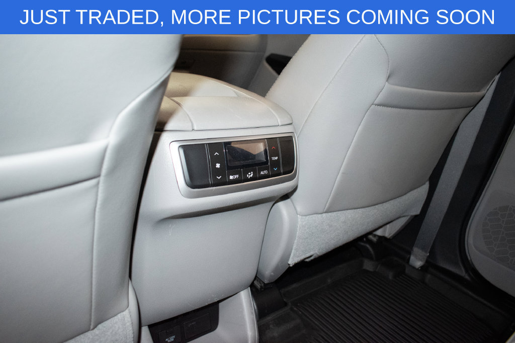 Used 2017 Toyota Highlander XLE AWD/4WD image 22