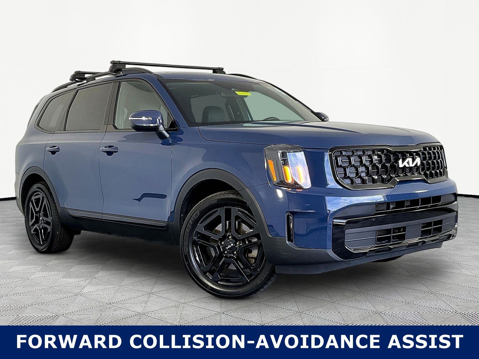 Used 2024 Kia Telluride EX X-Line AWD/4WD image 3