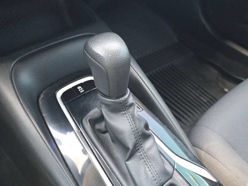Used 2021 Toyota Corolla LE FWD image 29