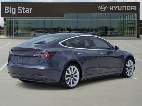 Used 2018 Tesla Model 3 Long Range RWD image 4