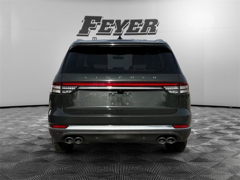 Used 2022 Lincoln Aviator Reserve w/ Equipment Group 201A image 4