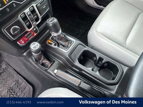 Used 2023 Jeep Gladiator Mojave w/ Cold Weather Group image 15