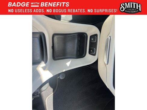 Used 2018 Chrysler Pacifica Touring Plus FWD image 16