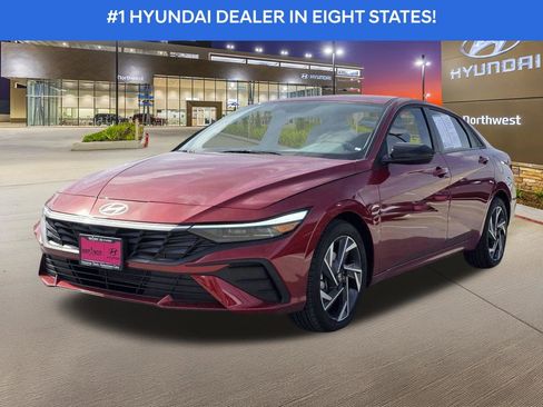 Certified 2025 Hyundai Elantra Sport FWD image 2