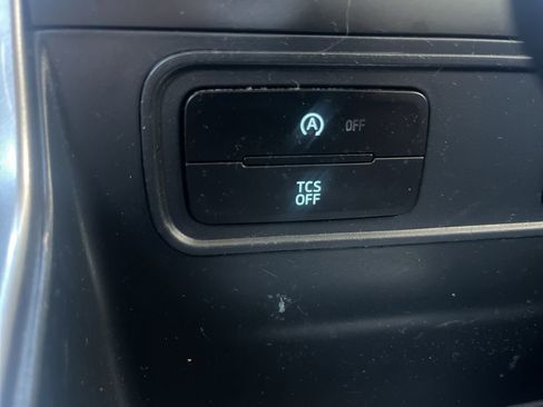 Used 2021 Ford EcoSport SE image 50