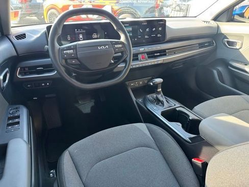 Certified 2025 Kia K4 FWD image 12