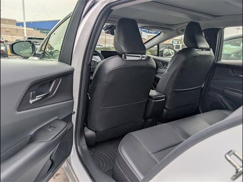 Used 2024 Toyota Prius XLE image 15