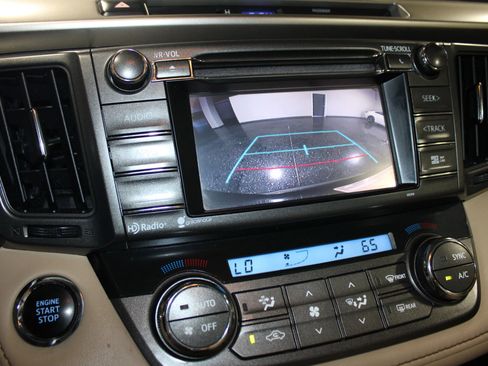 Used 2015 Toyota RAV4 Limited w/ Four Season Floor Mat Package image 17