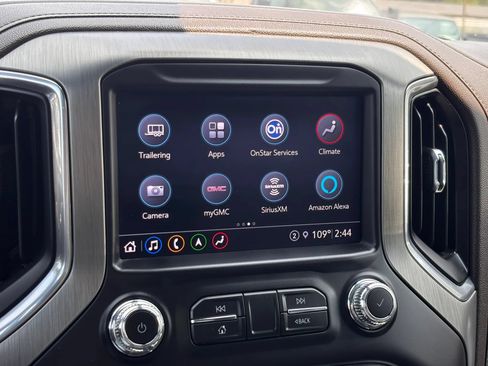Used 2022 GMC Sierra 2500 Denali w/ Denali Ultimate Package AWD/4WD image 43