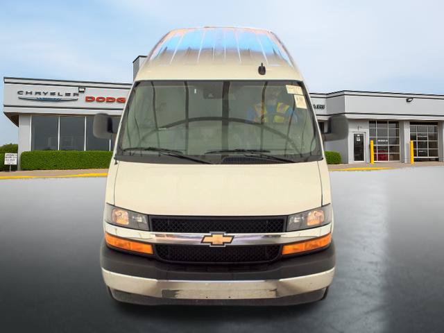Used 2025 Chevrolet Express 3500 LT w/ LT Preferred Equipment Group RWD image 2