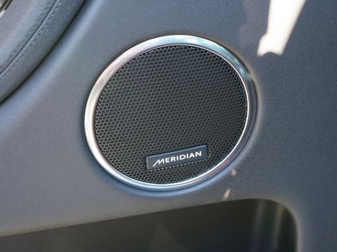 Used 2024 Land Rover Discovery Sport S image 19